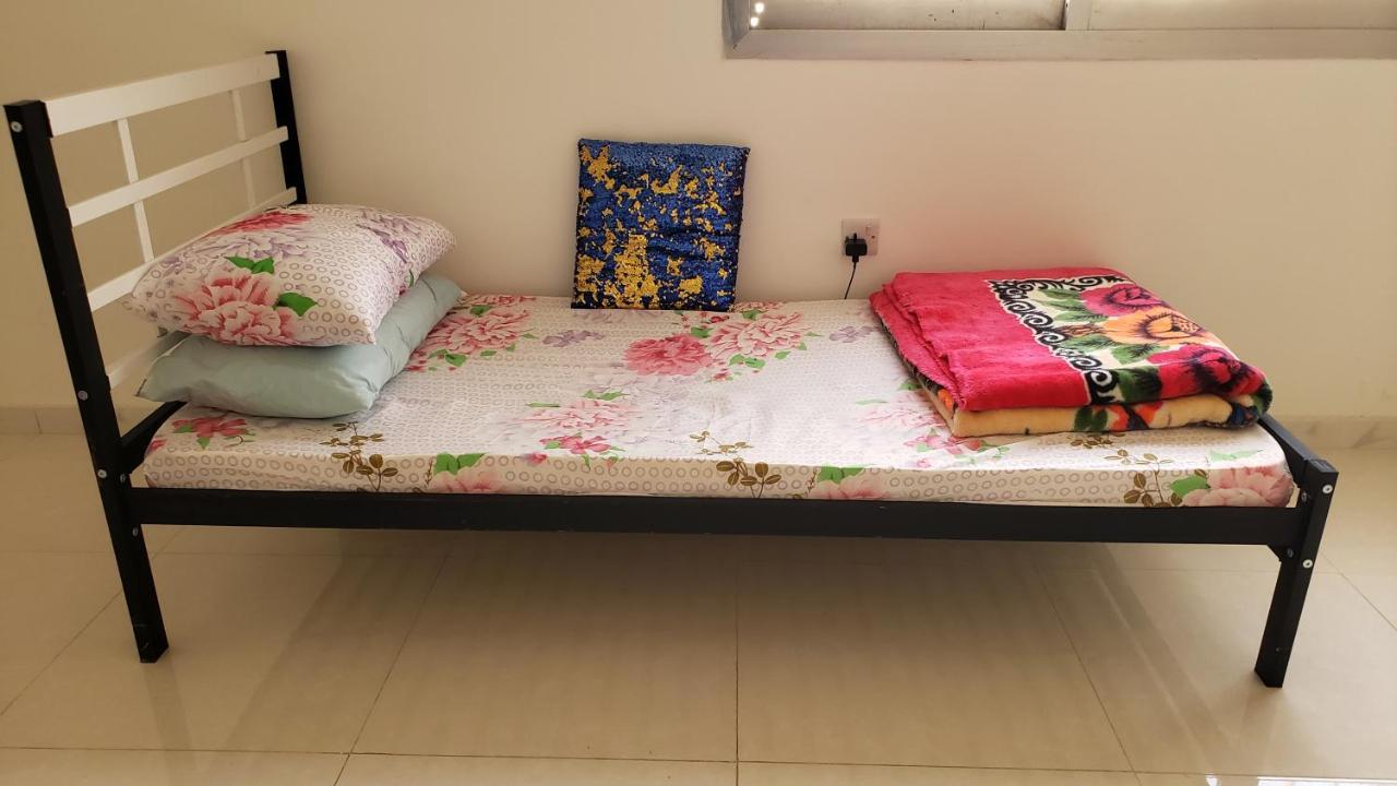 Yahia Guest House Абу-Даби Экстерьер фото